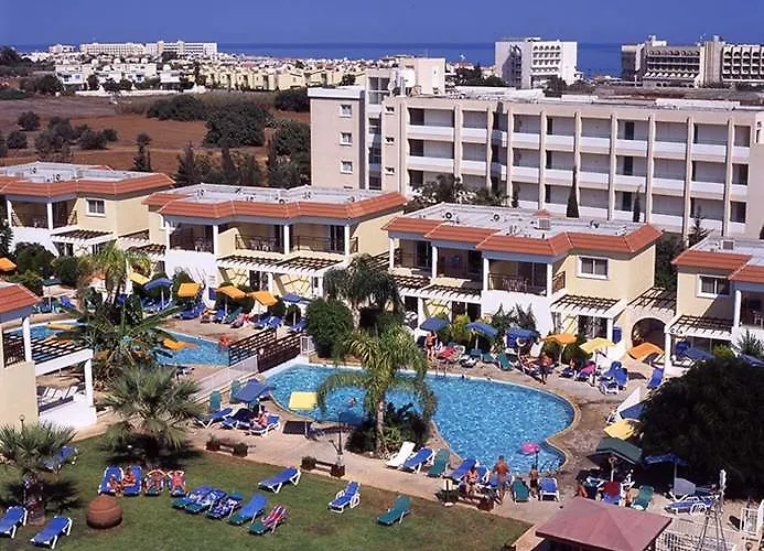 Sun Palace Protaras Waterpark Resort Aparthotel 3*