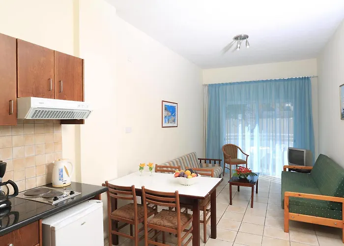 Sun Palace Protaras Waterpark Resort 3* Protaras