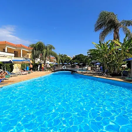 Sun Palace Waterpark Aparthotel 4*