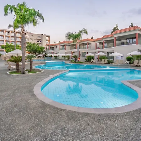 Sun Palace Waterpark Aparthotel 4*