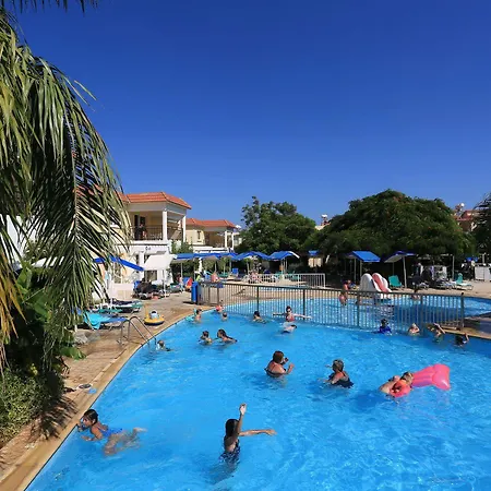 Jacaranda Aparthotel 3*