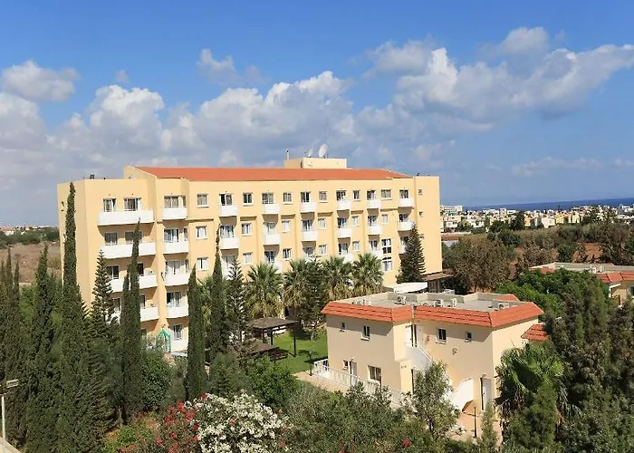 Sun Palace Protaras Waterpark Resort 3*